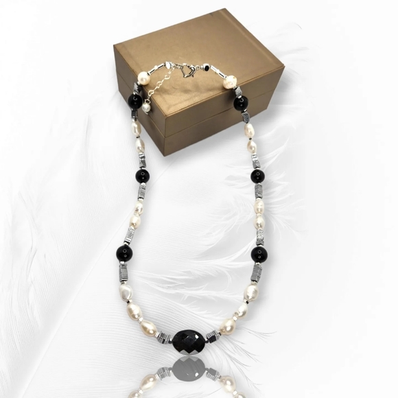 Freshwater Pearl, Black Agatw, Faceted Black Obsidian Necklace - Picture 4 of 4